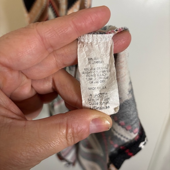 Chevron Patterned Tunic Tank Top Size L - Picture 9 of 9